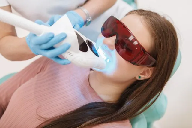 Zalety stosowania laserów w stomatologii dziecięcej